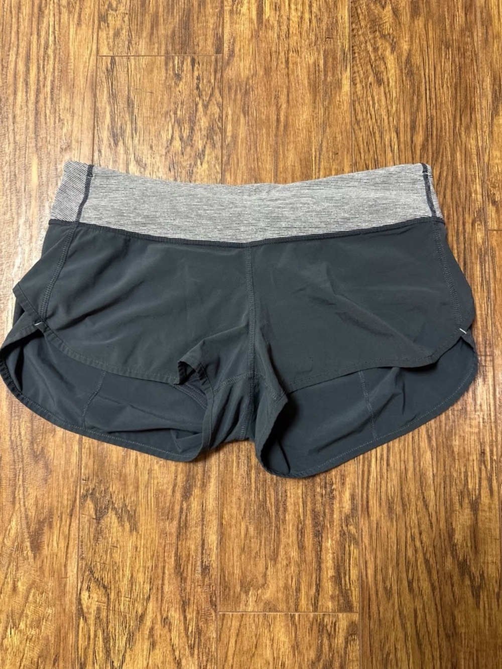 Lululemon Speed Short | Coal/Heathered Coal Wee Stripe | Size 6
